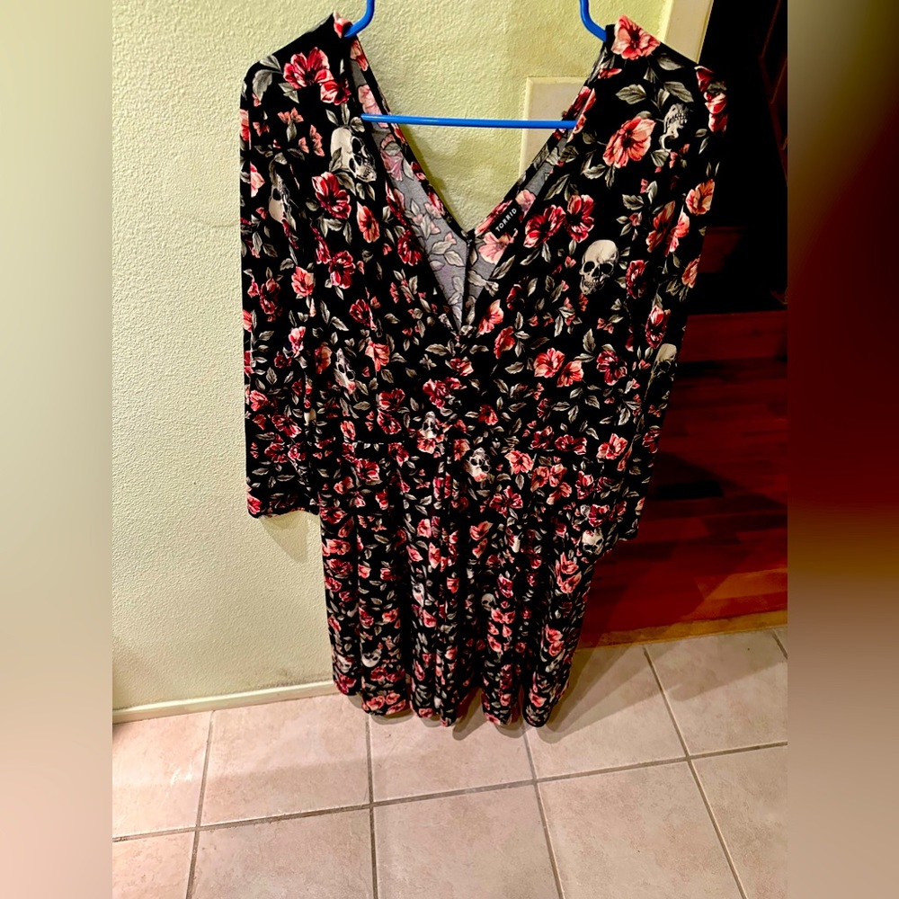Torrid Plus size floral skull dress. Size 2. Worn only a couple times.